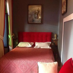 Camera con letto king size